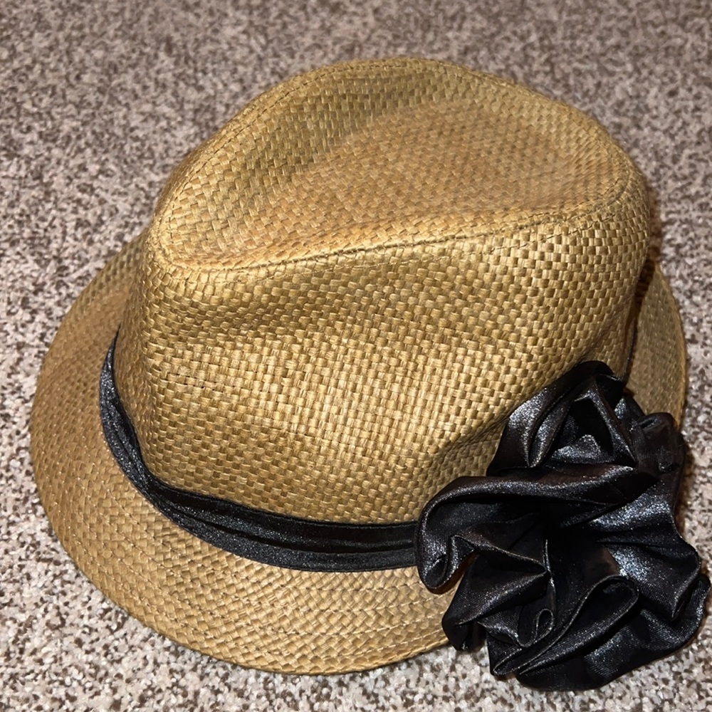 Fedora with black bow